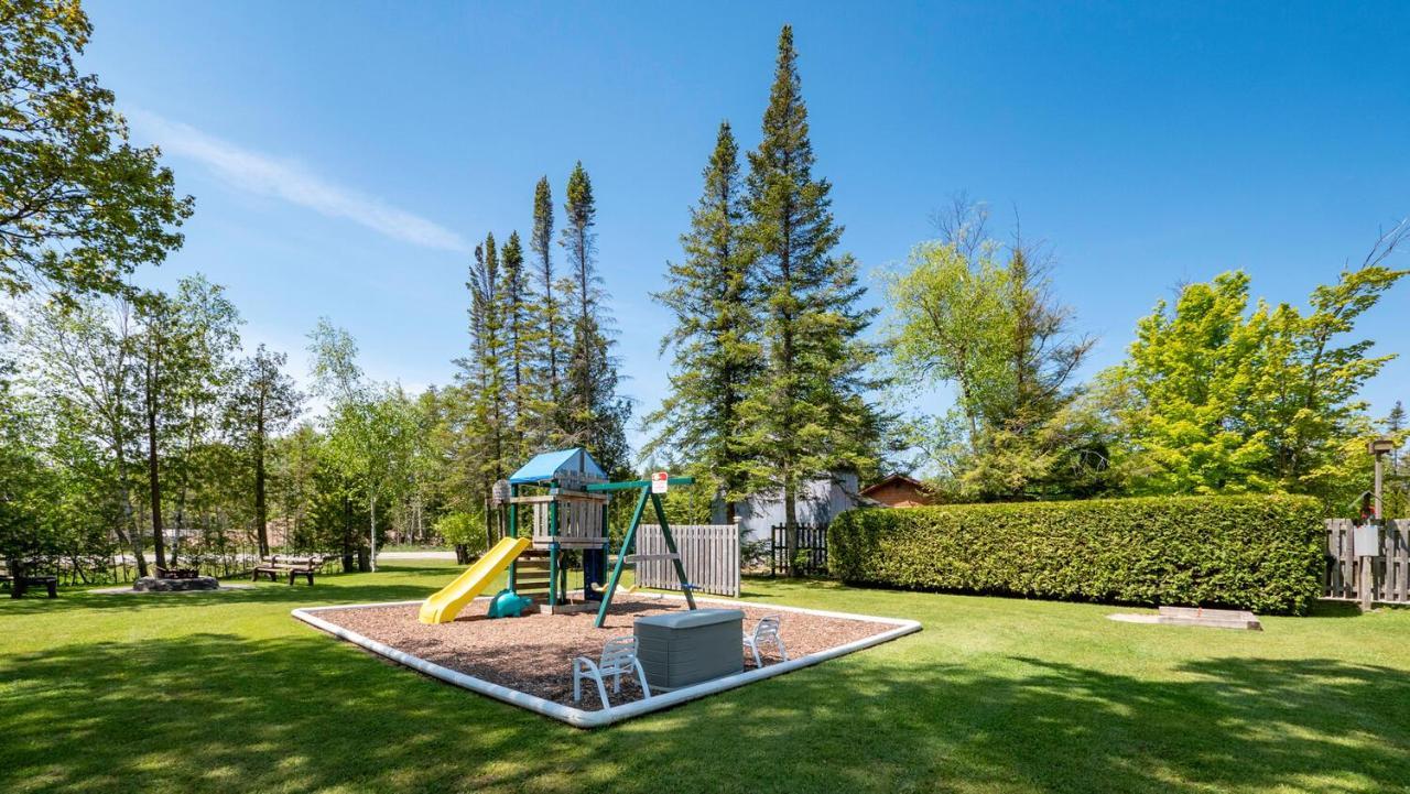 Bel Air Cottages And Motel ソーブル・ビーチ エクステリア 写真