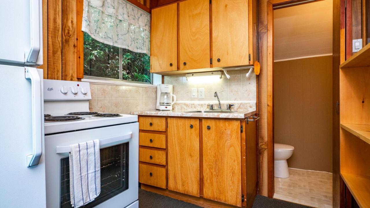 Bel Air Cottages And Motel ソーブル・ビーチ エクステリア 写真