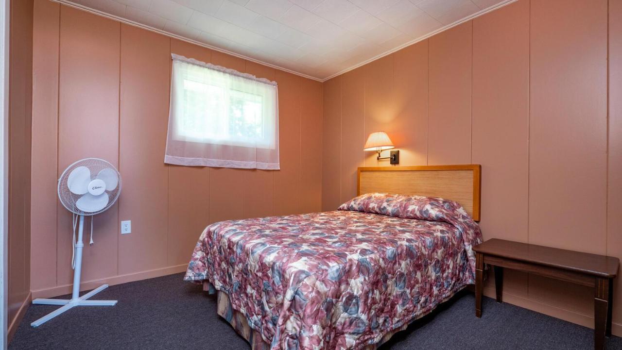 Bel Air Cottages And Motel ソーブル・ビーチ エクステリア 写真