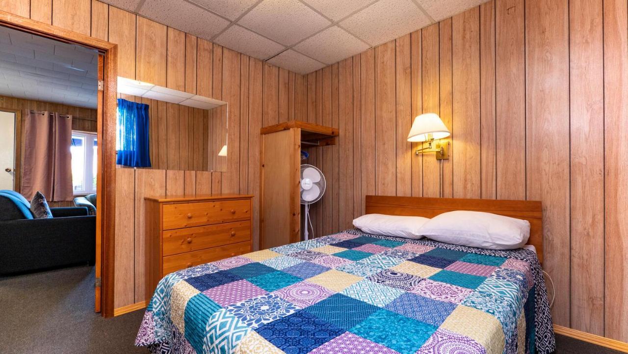 Bel Air Cottages And Motel ソーブル・ビーチ エクステリア 写真