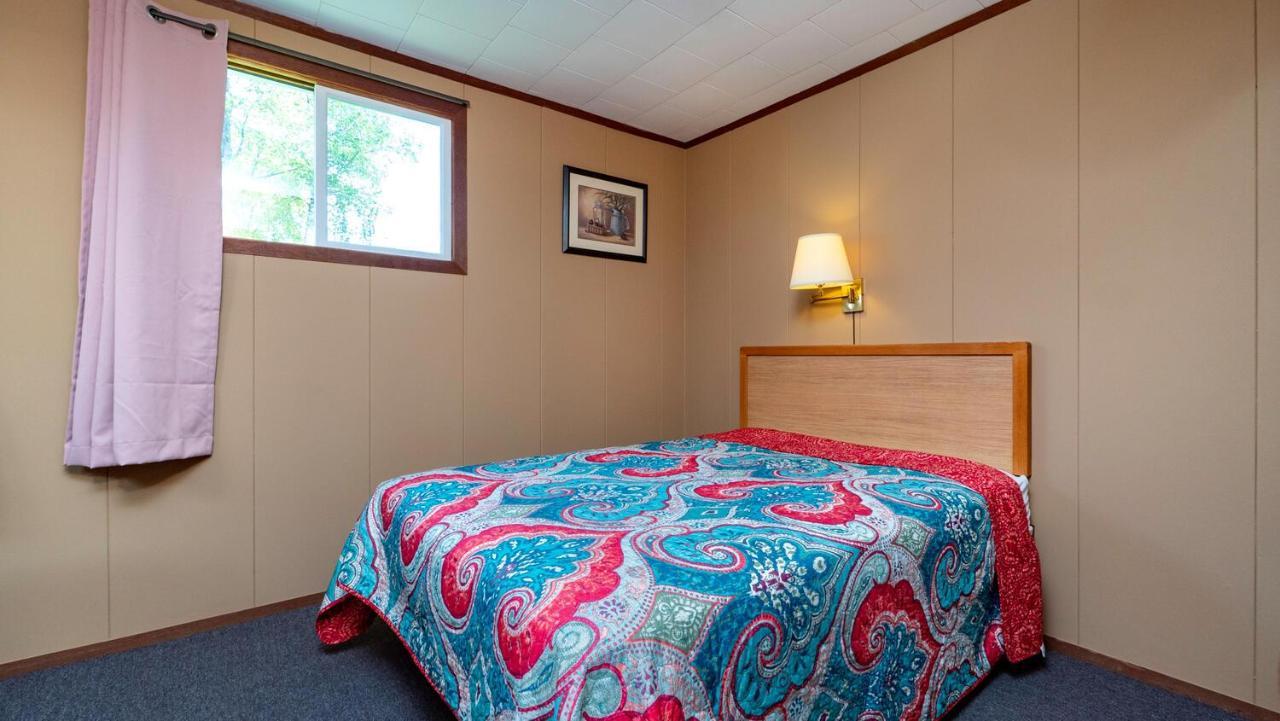 Bel Air Cottages And Motel ソーブル・ビーチ エクステリア 写真