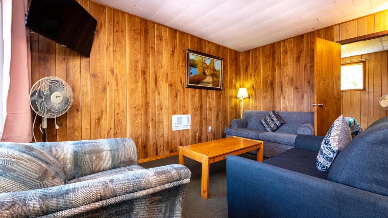 Bel Air Cottages And Motel ソーブル・ビーチ エクステリア 写真